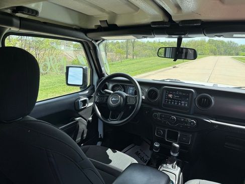 Used 2023 Jeep Wrangler Unlimited Sport AWD/4WD image 18