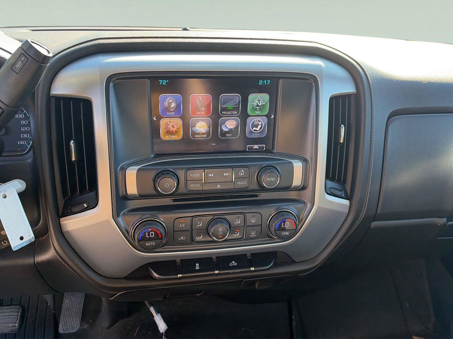 Used 2017 GMC Sierra 2500 SLE w/ HD SLE Preferred Plus Package AWD/4WD image 39