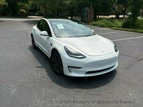 Used 2023 Tesla Model 3 Standard Range RWD image 2