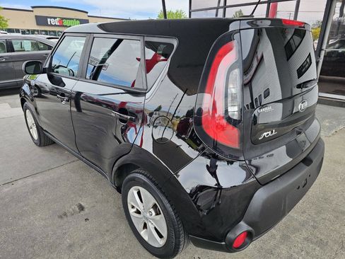 Used 2015 Kia Soul FWD image 4