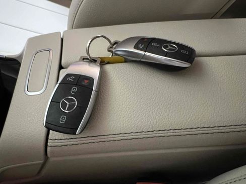 Used 2020 Mercedes-Benz GLB 250 image 9