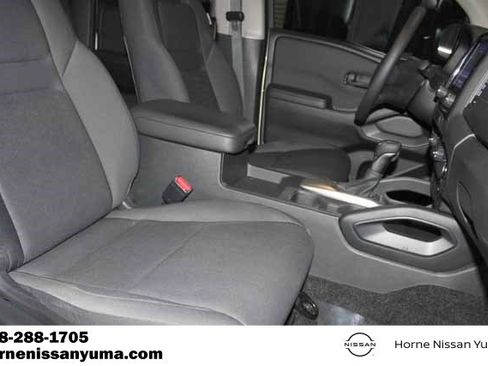 Used 2024 Nissan Frontier S image 8