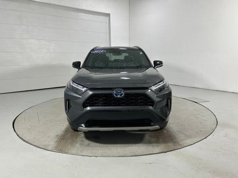 Used 2024 Toyota RAV4 XSE AWD/4WD image 17