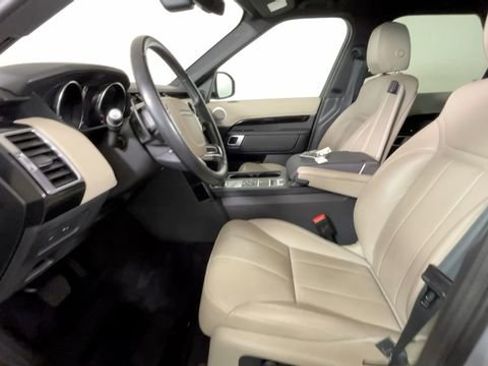 Used 2020 Land Rover Discovery SE AWD/4WD image 21