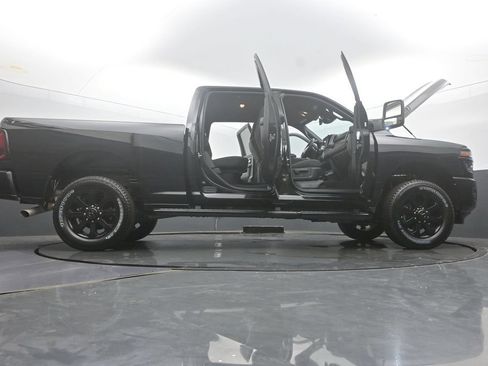 Used 2025 RAM 2500 Big Horn AWD/4WD image 63