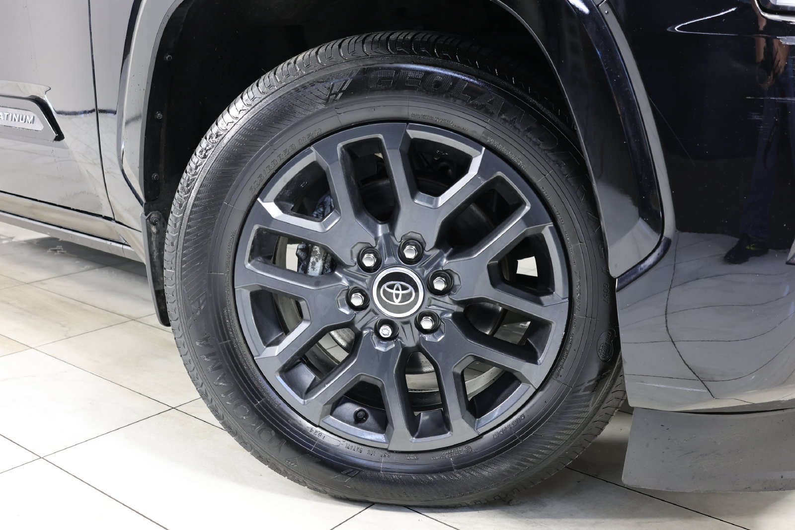 Used 2023 Toyota Sequoia Platinum AWD/4WD image 14