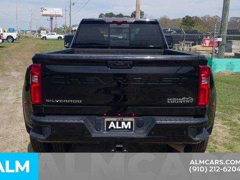 Used 2024 Chevrolet Silverado 3500 High Country w/ High Country Premium Package image 6