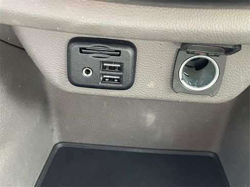 Used 2021 Chevrolet Traverse LT w/ LT Premium Package image 23