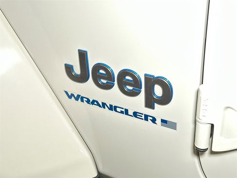 Used 2024 Jeep Wrangler High Altitude image 17