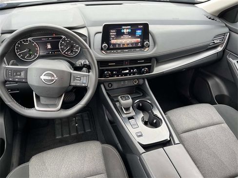 Used 2025 Nissan Rogue SV image 13