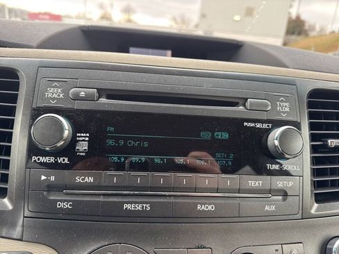 Used 2011 Toyota Sienna LE image 16