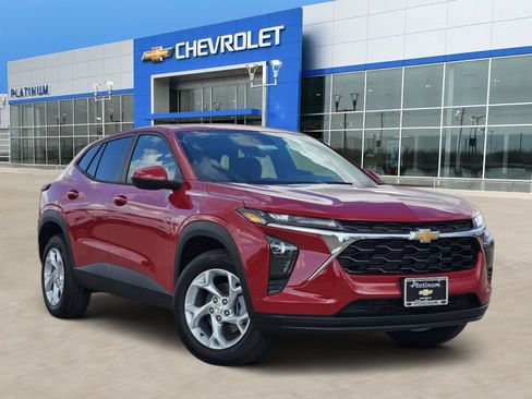 New 2026 Chevrolet Trax LS w/ LS Convenience Package FWD image 1