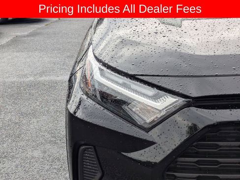 Used 2025 Toyota RAV4 XLE AWD/4WD image 11