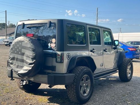 Used 2015 Jeep Wrangler Unlimited Sport image 5