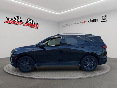 Used 2024 Chevrolet Equinox RS w/ RS Leather Package image 3