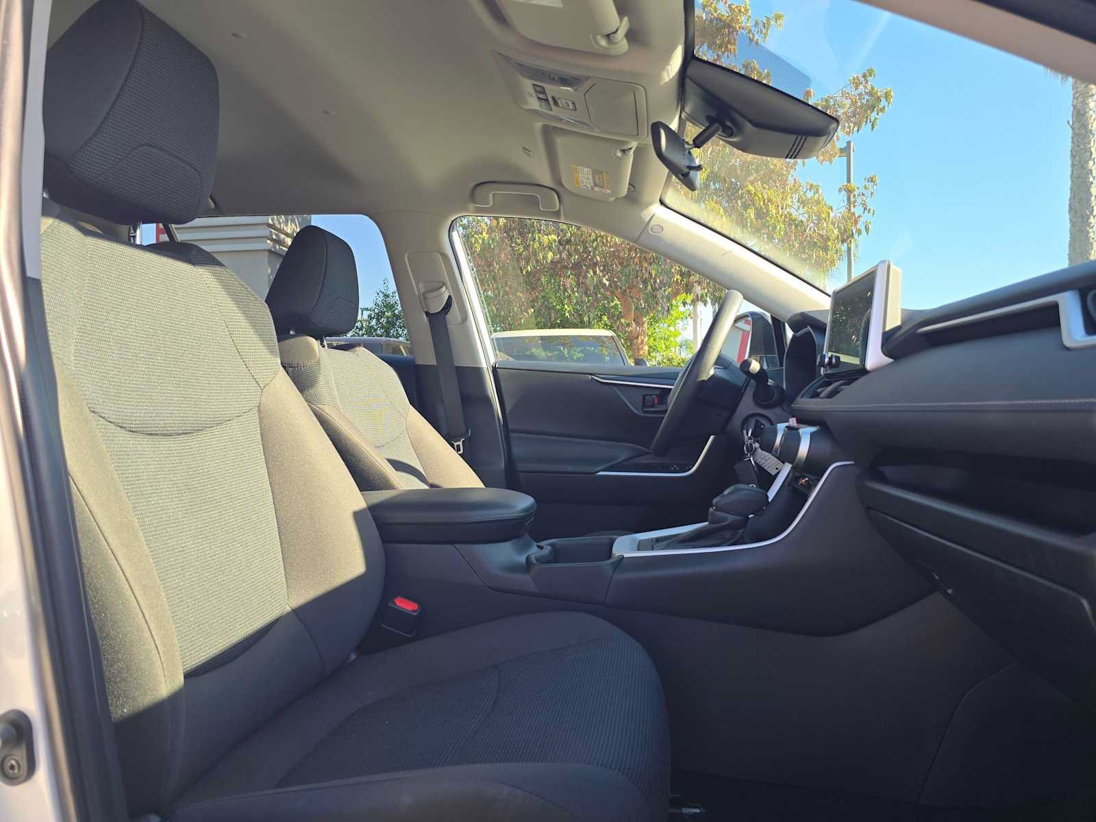 Certified 2025 Toyota RAV4 LE AWD/4WD image 10