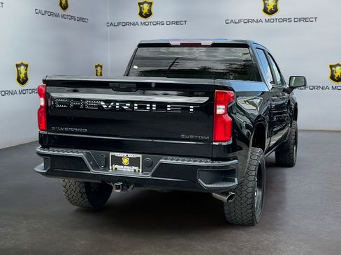 Used 2020 Chevrolet Silverado 1500 Custom w/ Custom Value Package AWD/4WD image 5