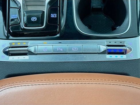 Used 2024 Kia Carnival SX Prestige FWD image 21
