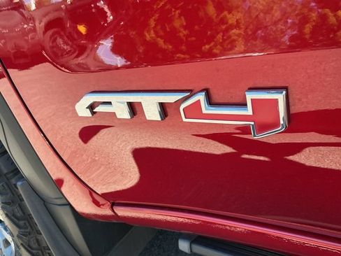 Used 2023 GMC Sierra 1500 AT4 w/ Technology Package AWD/4WD image 32