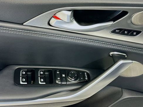 Used 2021 Kia Stinger GT2 image 18