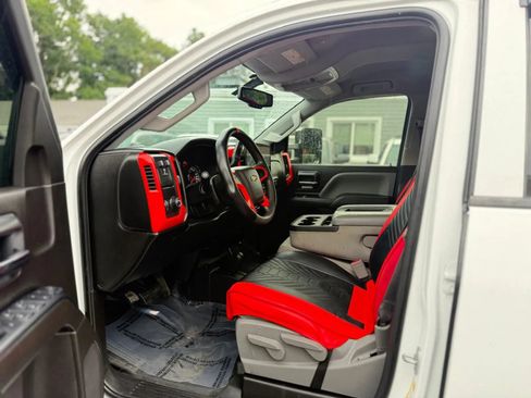 Used 2017 Chevrolet Silverado 2500 W/T w/ WT Convenience Package AWD/4WD image 9