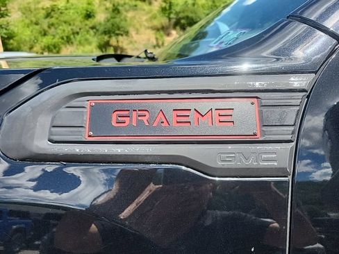 Used 2023 GMC Sierra 2500 Denali w/ Denali Ultimate Package AWD/4WD image 7