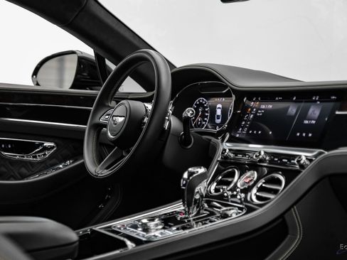 Used 2022 Bentley Continental GT AWD/4WD image 45