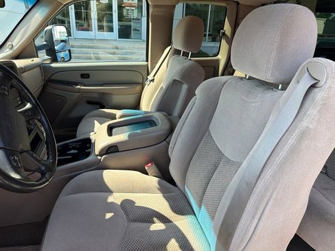 Used 2006 Chevrolet Silverado 3500 LT w/ Heavy-Duty Power Package RWD image 16