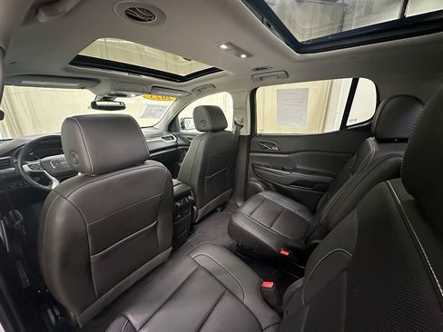 Used 2023 GMC Acadia SLT w/ Elevation Edition AWD/4WD image 15