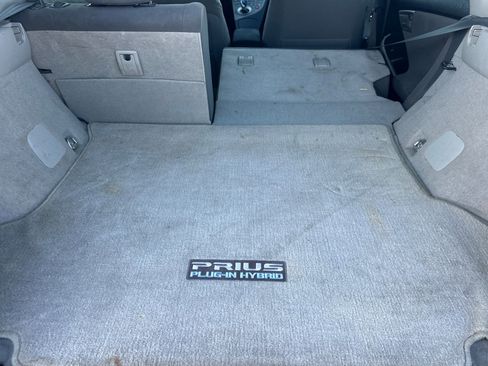 Used 2013 Toyota Prius Plug-In Hybrid image 15