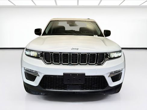 Used 2022 Jeep Grand Cherokee Limited RWD image 2