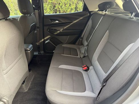 Used 2025 Chevrolet TrailBlazer LT image 23