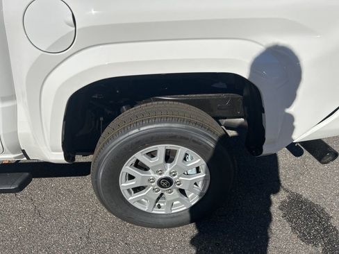 New 2025 Toyota Tacoma SR5 image 12