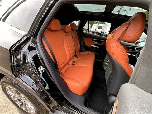 Used 2026 Mercedes-Benz GLC 300 4MATIC image 27