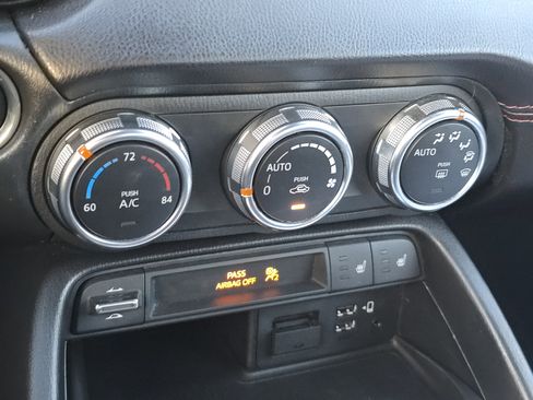 Used 2018 MAZDA MX-5 Miata RF Grand Touring image 17