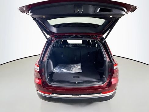 New 2025 Jeep Grand Cherokee Laredo image 24