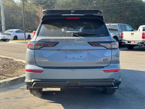 New 2026 Mitsubishi Outlander AWD image 10