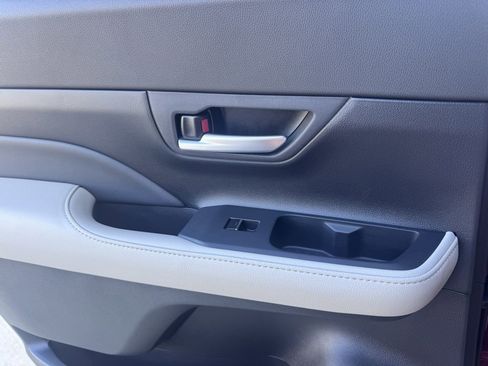 Used 2024 Toyota Grand Highlander Limited image 18