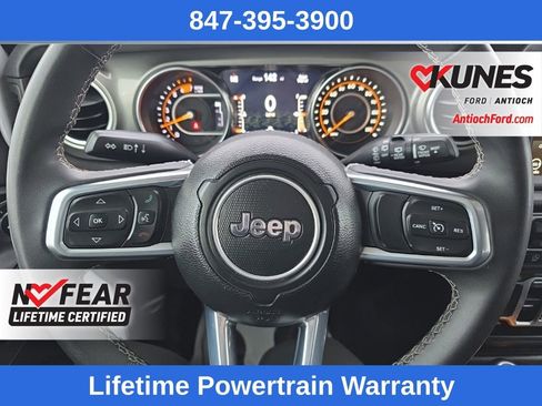 Used 2023 Jeep Wrangler Sahara image 32