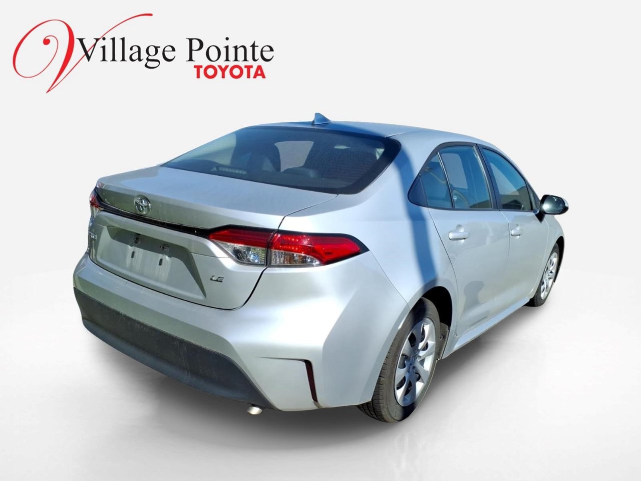 Used 2024 Toyota Corolla LE FWD image 4