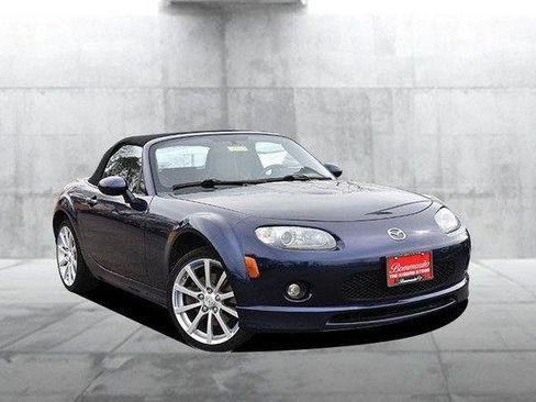 Used 2008 MAZDA MX-5 Miata Grand Touring w/ Premium Pkg image 2
