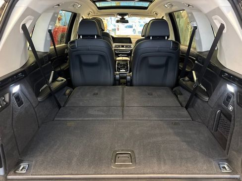 Used 2022 BMW X7 xDrive40i w/ Luxury Seating Package image 36