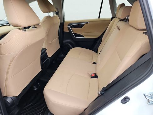 Used 2019 Toyota RAV4 LE w/ All Weather Liner Package AWD/4WD image 27
