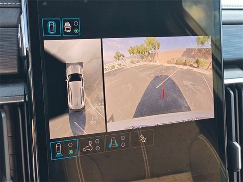 Used 2025 GMC Acadia Elevation image 31