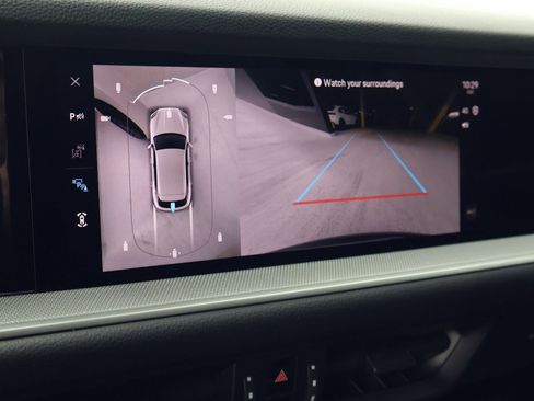 Certified 2024 Porsche Cayenne AWD/4WD image 19