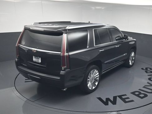 Used 2018 Cadillac Escalade Platinum AWD/4WD image 33