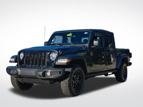 Used 2021 Jeep Gladiator Willys image 14