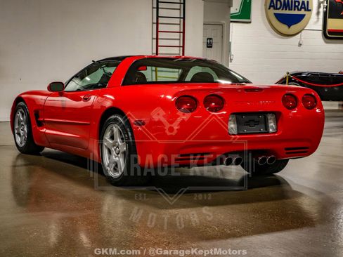 Used 1997 Chevrolet Corvette Coupe w/ Roof Pkg image 7