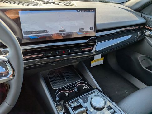 New 2026 BMW 530i xDrive w/ Premium Package image 22