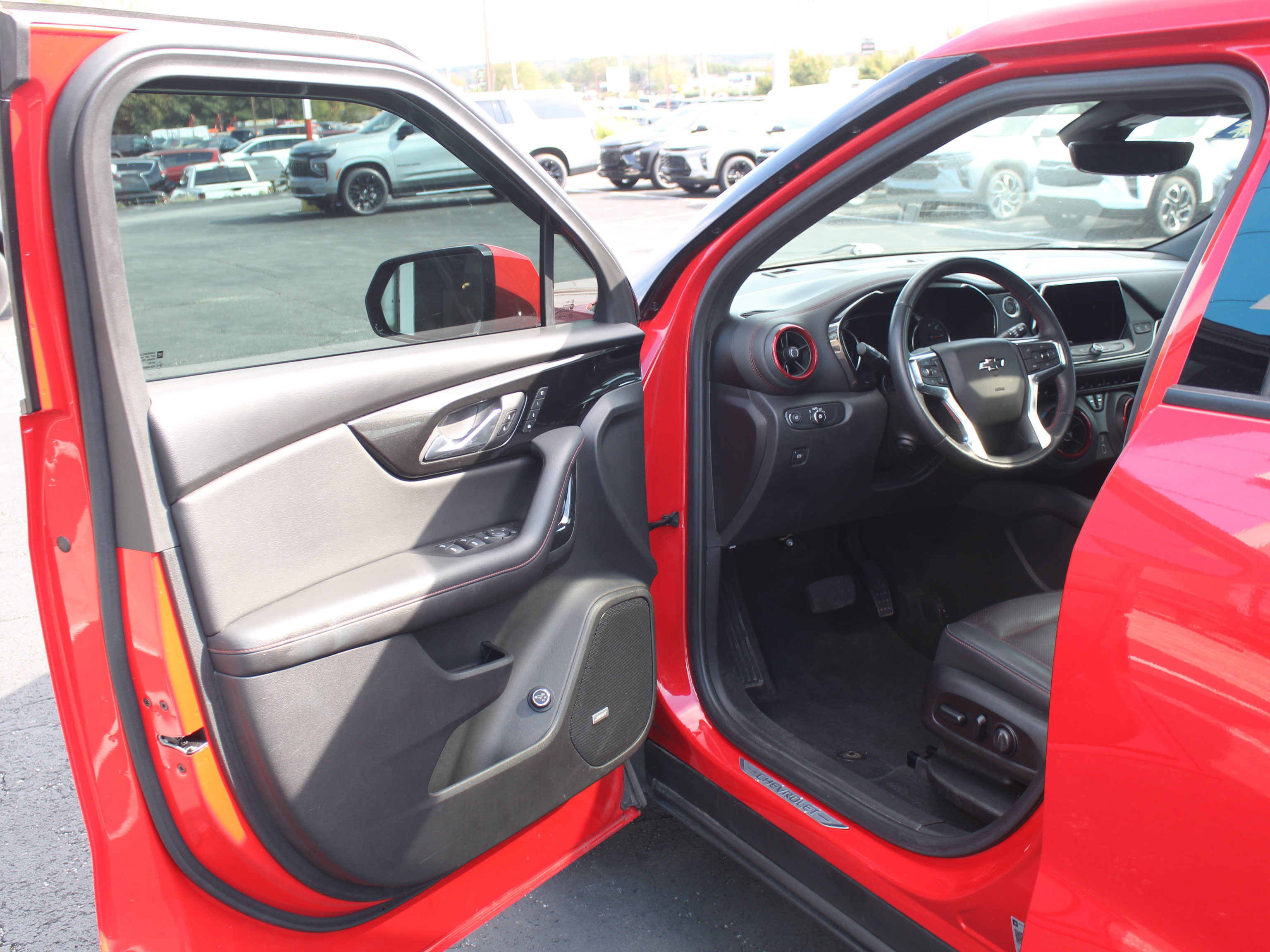 Used 2021 Chevrolet Blazer RS w/ Enhanced Convenience Package FWD image 12